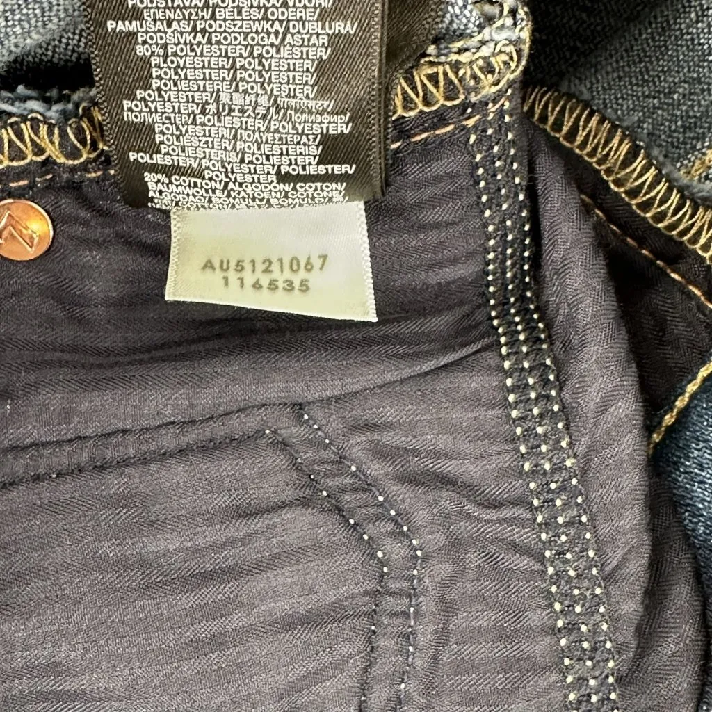 NEW/NWT 7FAMK Relaxed Mid Roll Jean Shorts Medium Wash Distressed Size 31 - Image 7