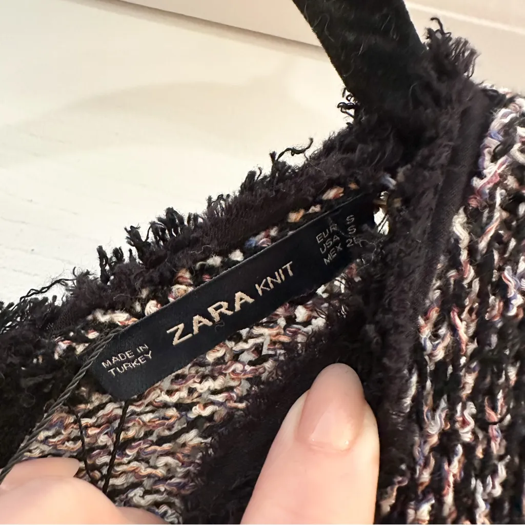 Zara Short Sleeve Multicolored Knit Tiered Fringe trim Sweater Dress sz Small - Image 9