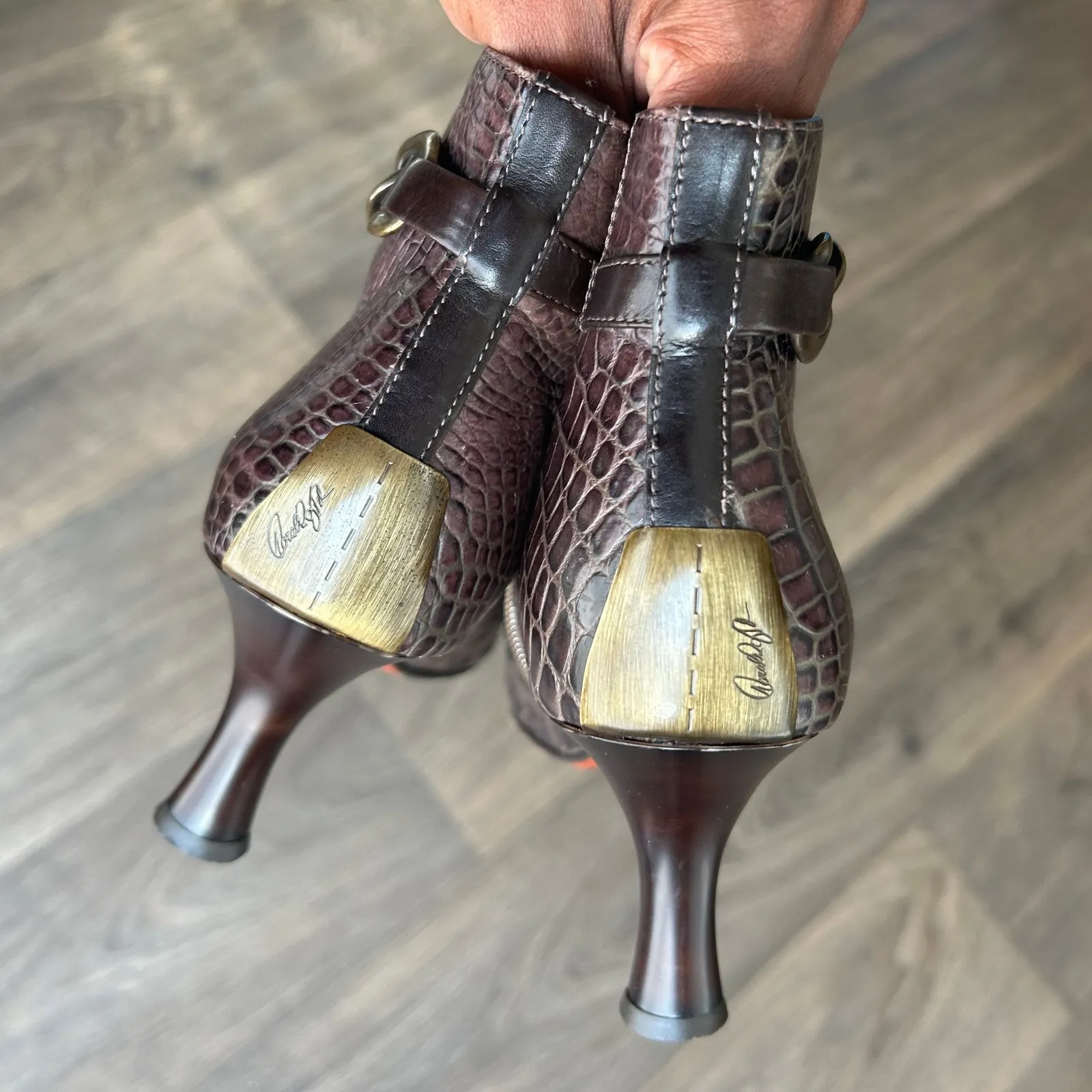 Donald J Pliner Couture Brown Leather Pointed Toe Booties Size 7 - Image 6