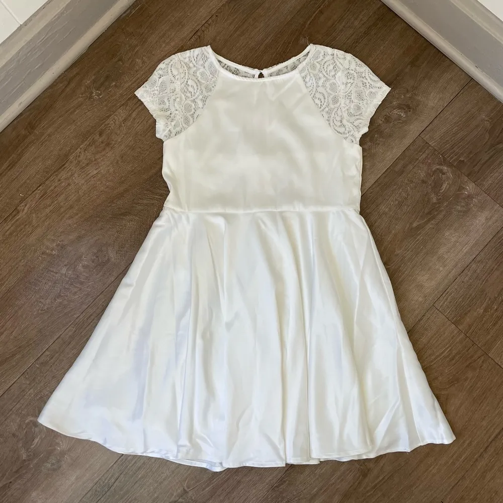Calvin Klein NEW White Satin Lace Short Sleeve Fit & Flat Dress ~ NWT Size 12.5 - Image 8