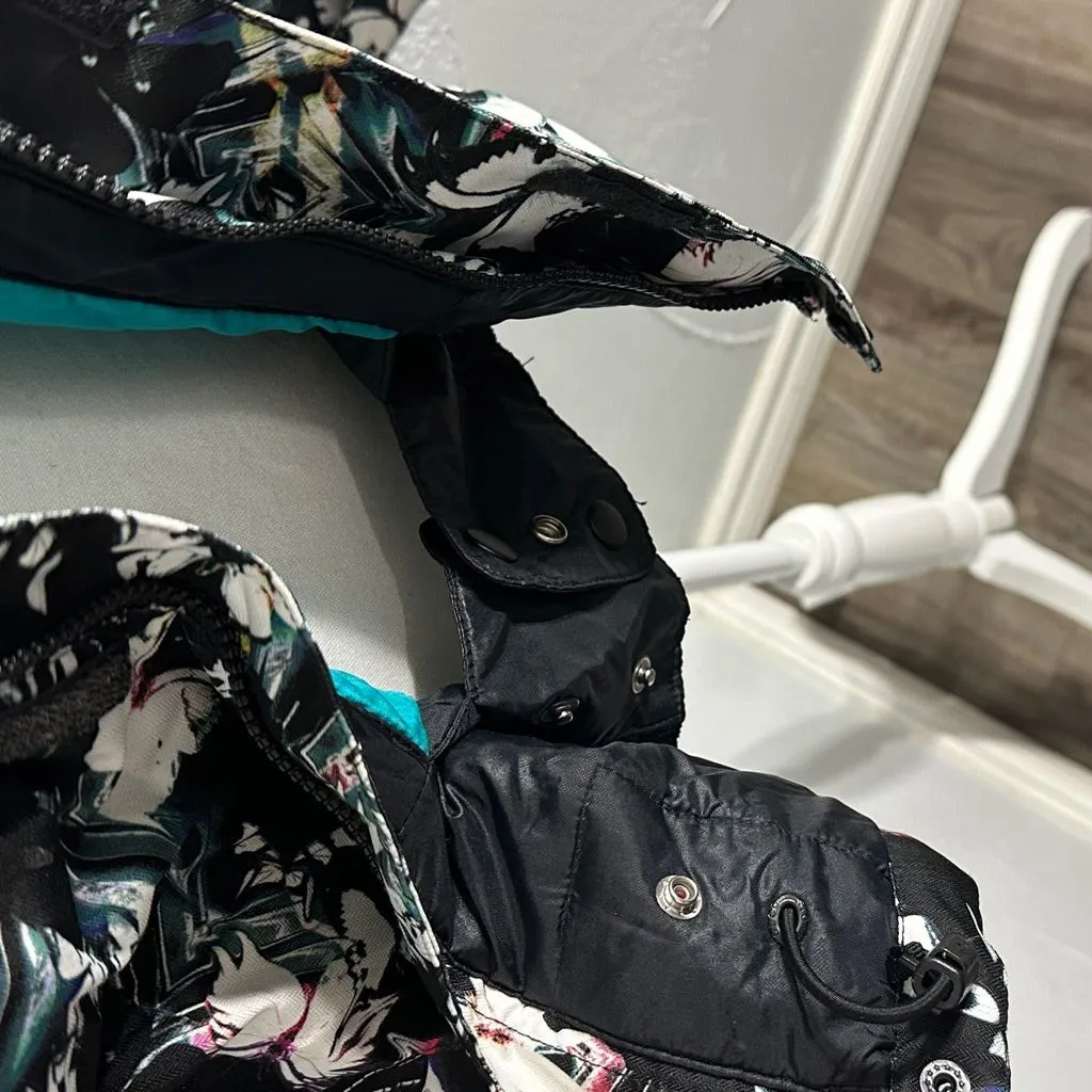 Volcom Women’s Snowboard Jacket Floral Print Hooded Winter Snow Ski, 8k. - Image 6