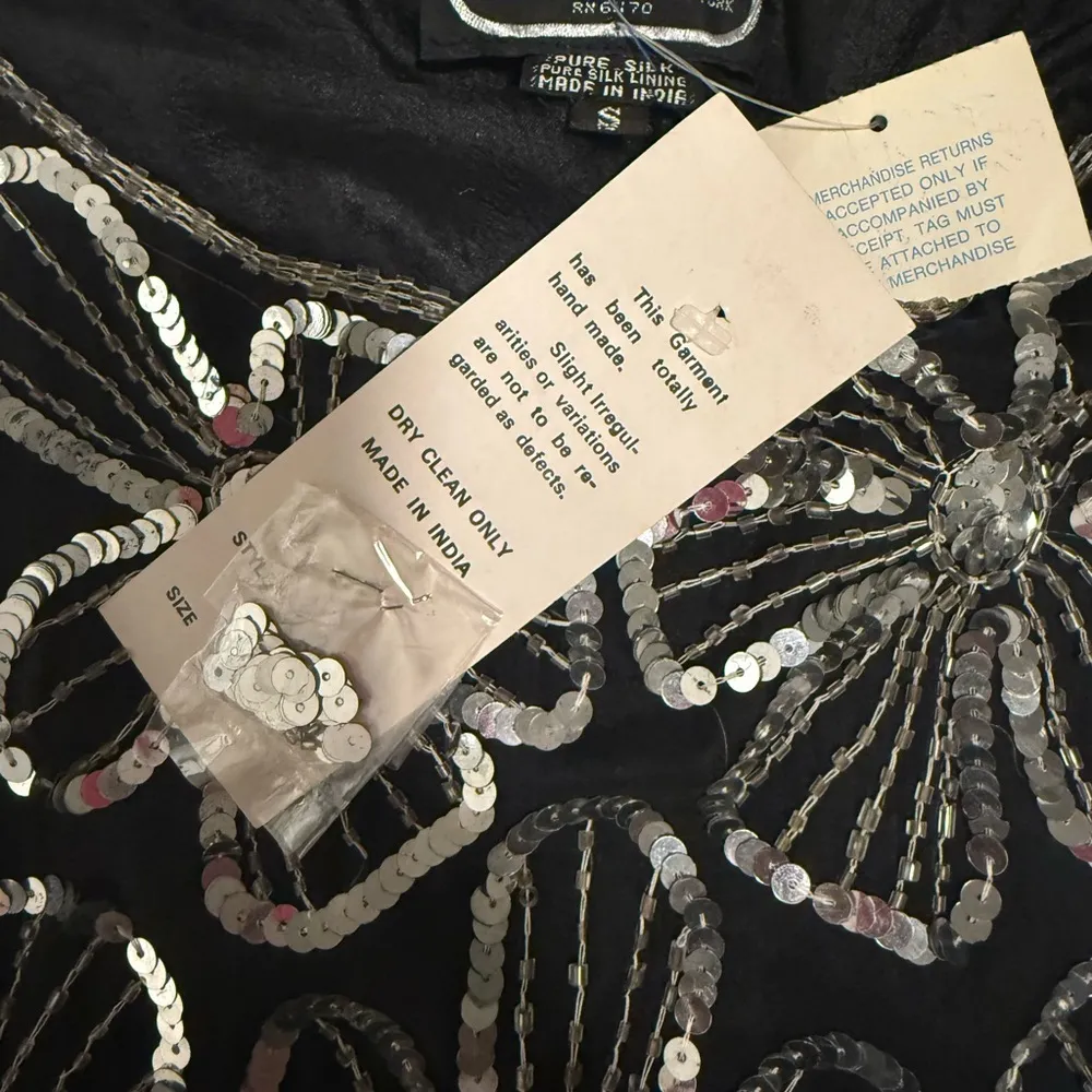 NWT Vintage J.L.B. Black and Silver Sequin Blouse - Image 8