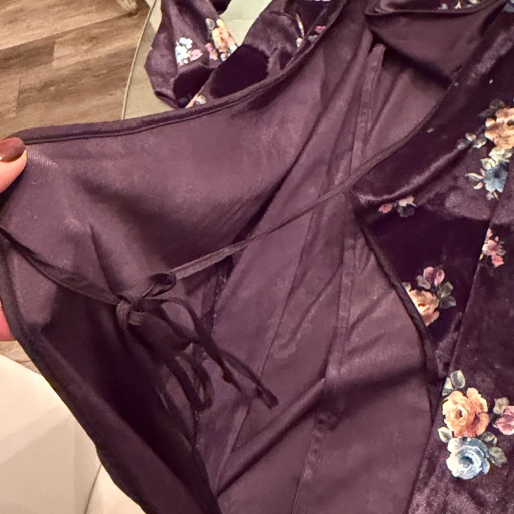 Zara Floral Print Velvet Robe Duster Wrap Tie Maxi Dress size small - Image 11