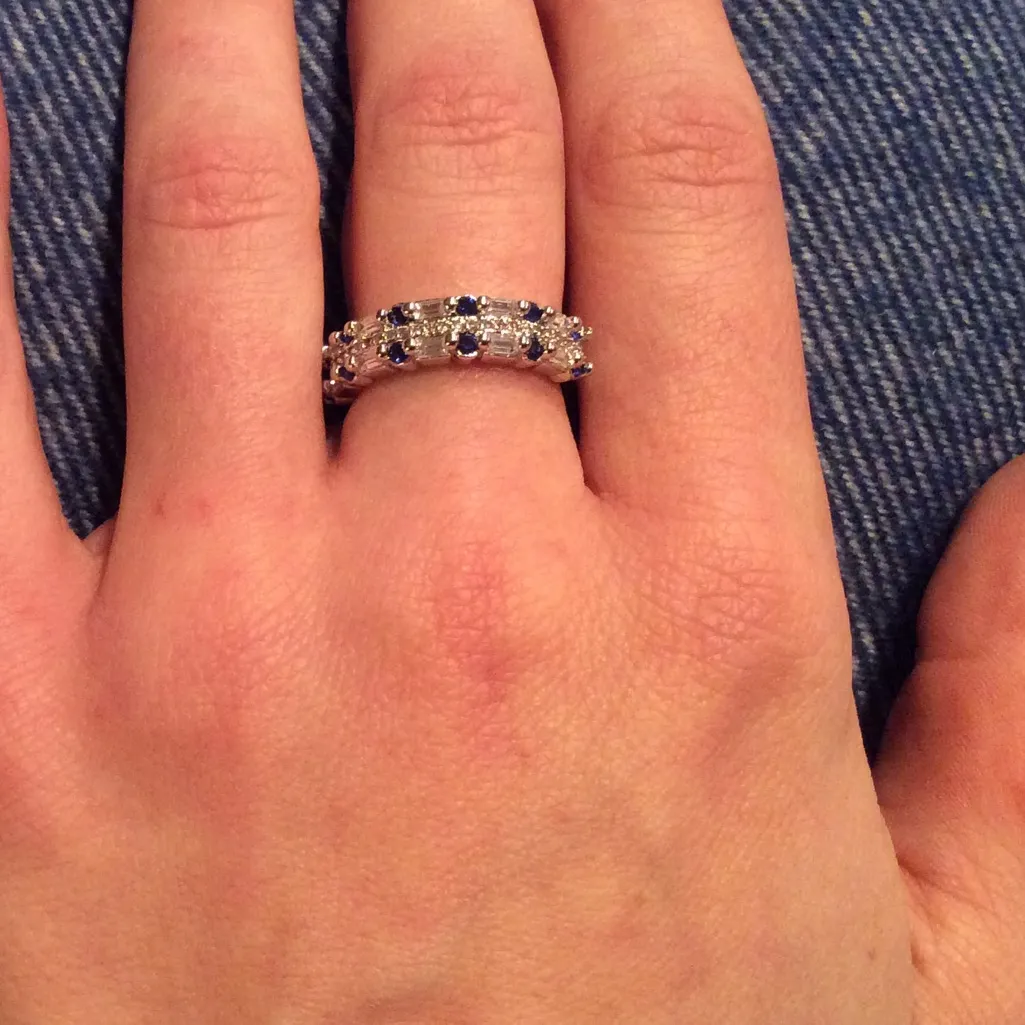 Breathtaking Blue and White Sapphire Band Ring Size 6 - Image 5