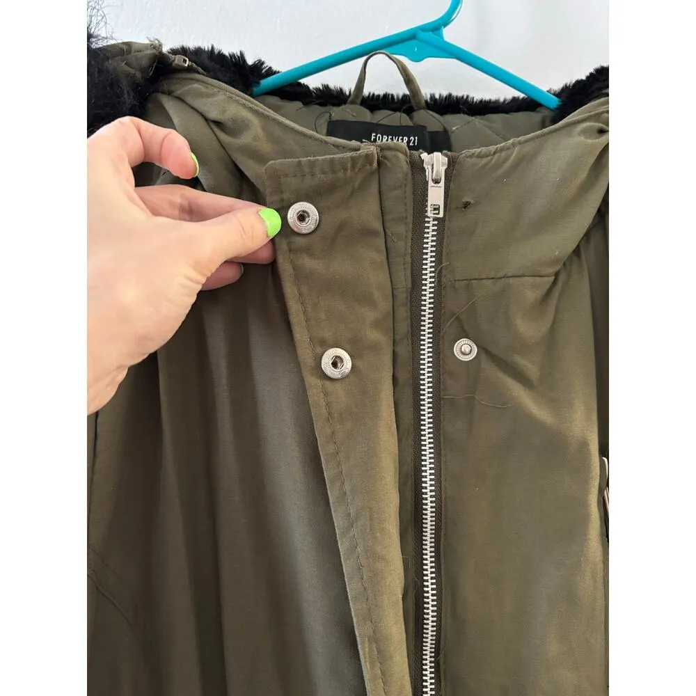 Forever 21 Womens Winter Coat Large Olive Green Parka Faux Fur Hood - Image 4