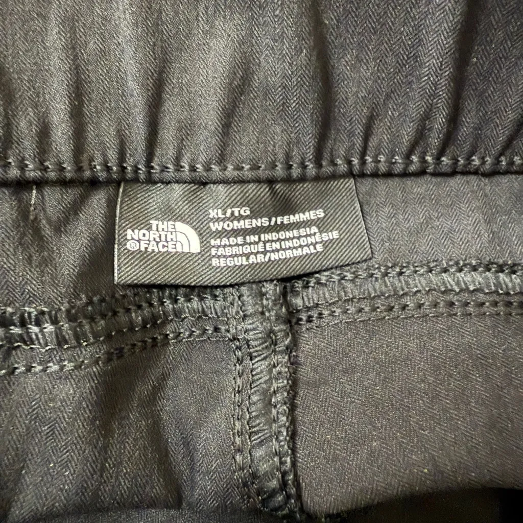 North Face Black Cargo Pants Size XL - Image 7