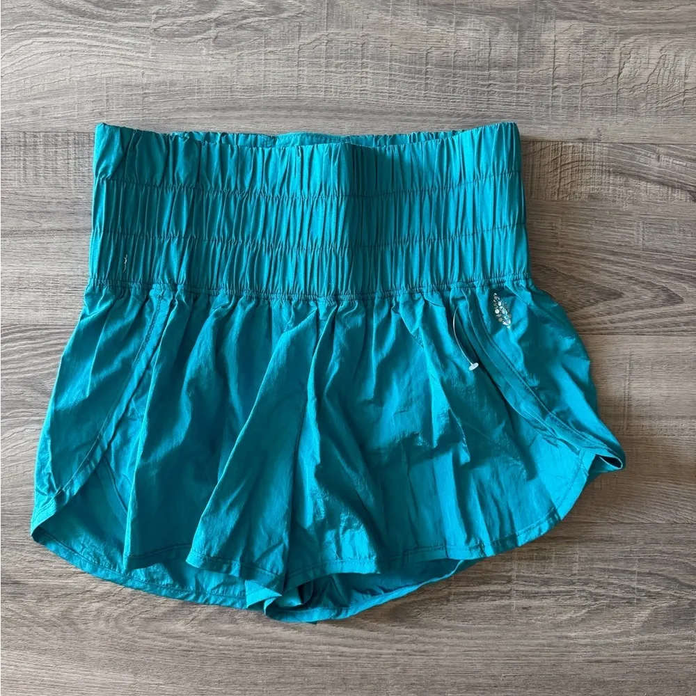 The Way Home Shorts Size Small NWOT - Image 3