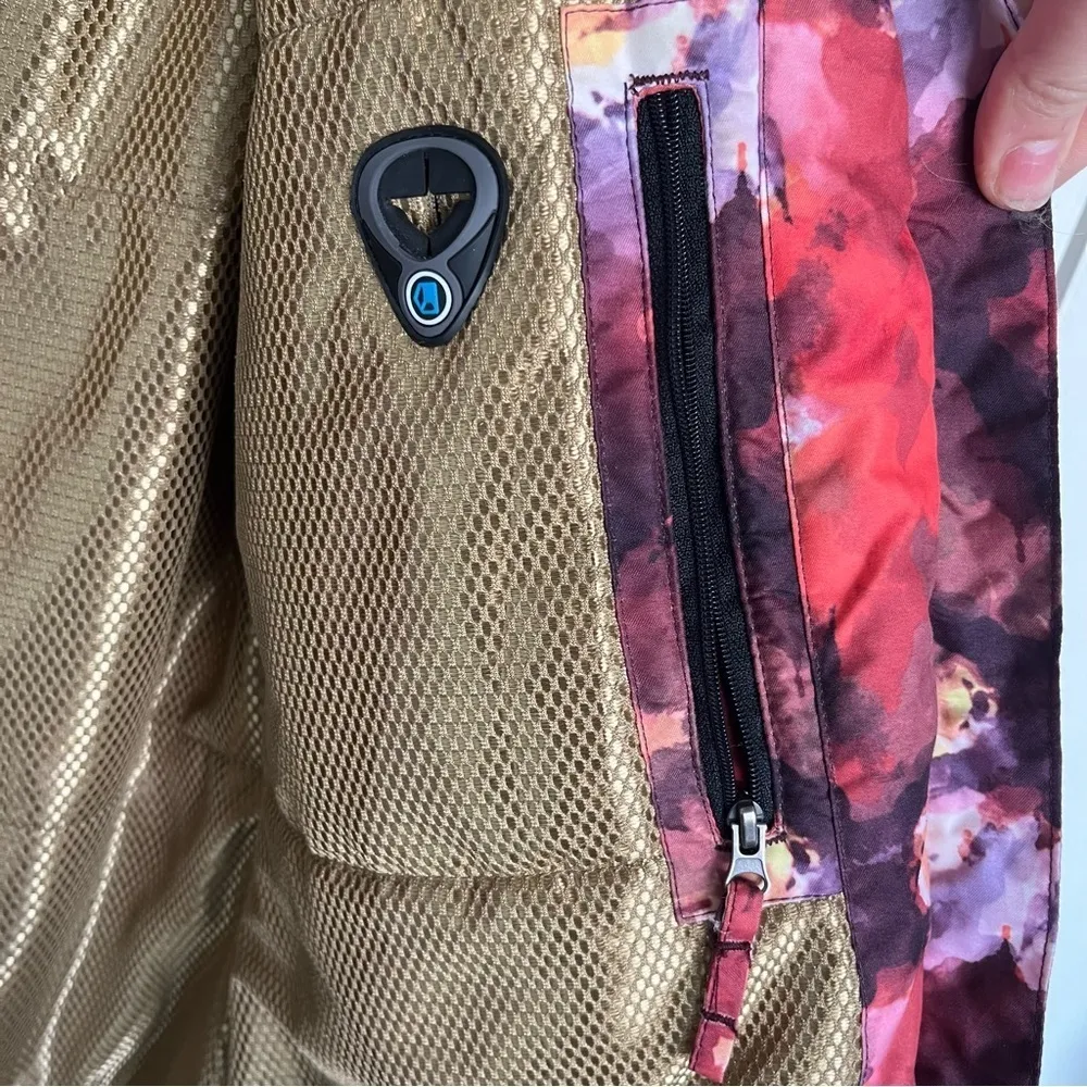 Women’s Plum Patterned Liquid Freerider Davos Insulated Snowboard Jacket Size M Purple Size M - Image 10