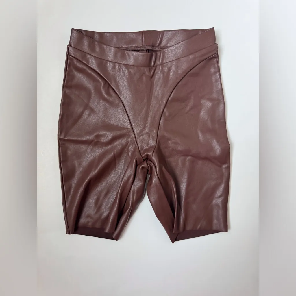 SKIMS NWT Women’s Faux Leather‎ Biker Shorts in Cocoa Size XXS - Image 3