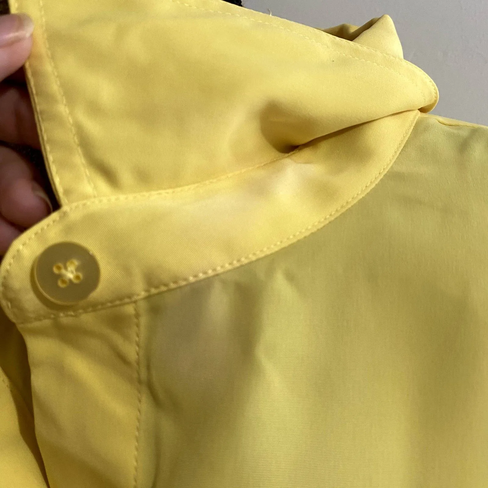 Susan Graver Yellow Camp Shirt Button Down Roll‎ Tab Size Medium (Flaws) - Image 2
