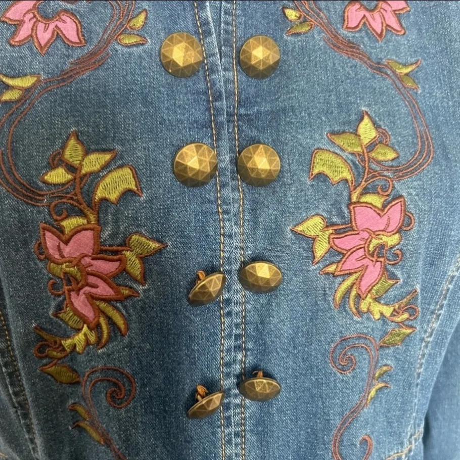 Acacia Embroidered Denim Jacket with Floral Accents - Image 5