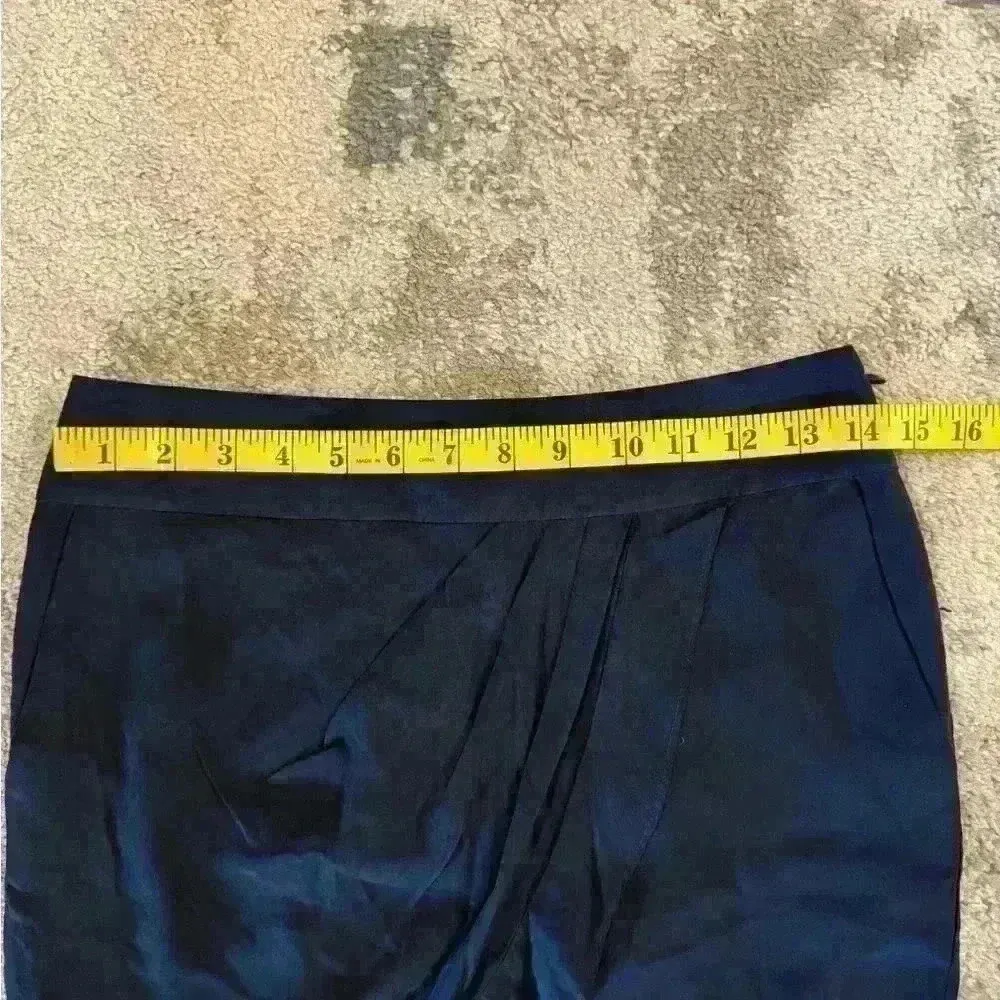 Women’s Navy Blue Ann Taylor Loft Shirt - Image 3