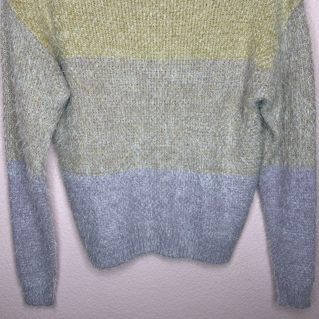 BP. Colorblock Mock Neck Sweater XS – Cozy Neutral Knit Pullover - Image 3