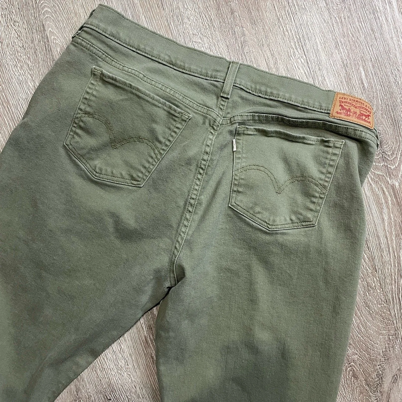 Levis Jeans Womens 33 Green Denim Capri Crop Stretch Casual Classic - Image 2