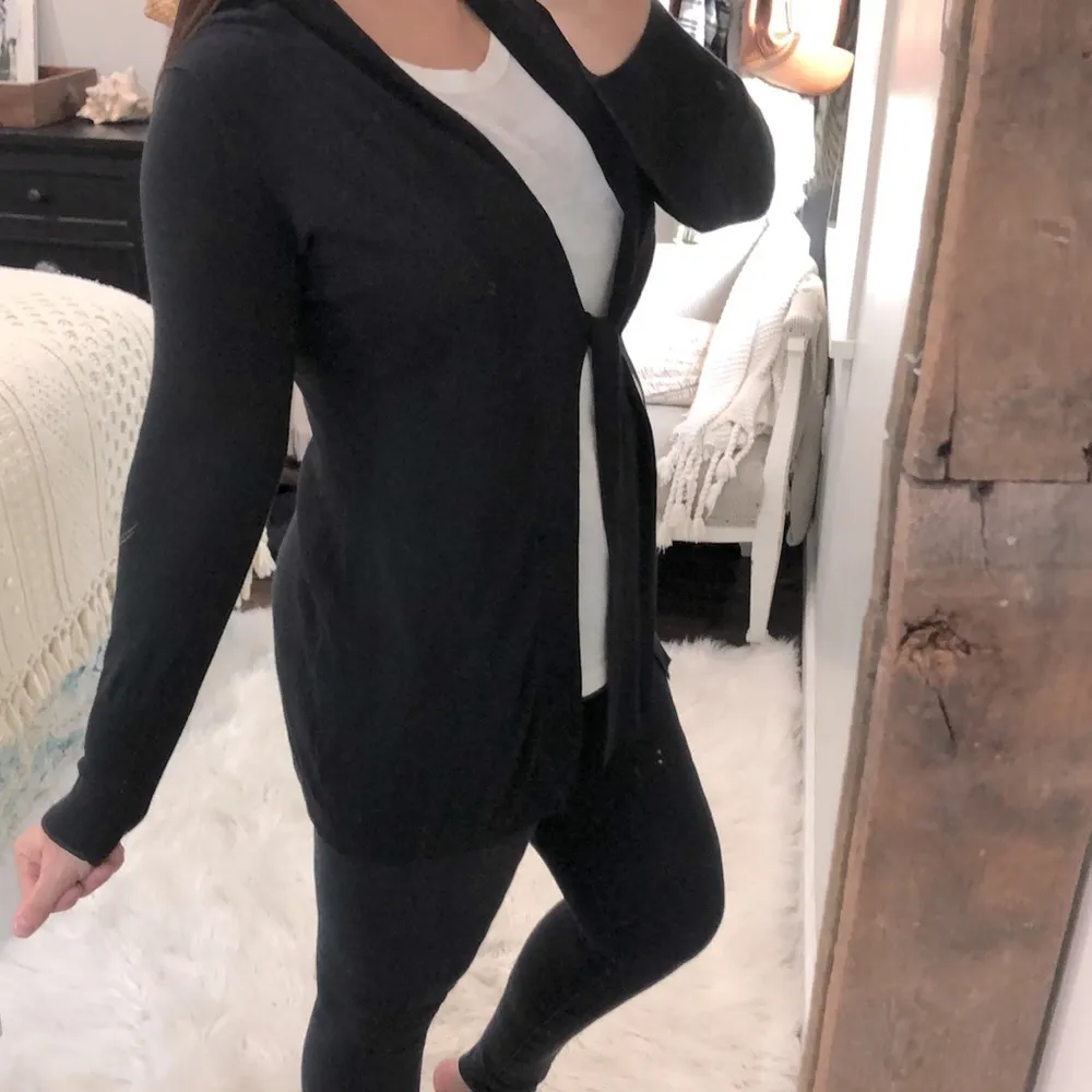 Banana Republic size small silk, cotton & cashmere blend knit black tie cardigan - Image 2