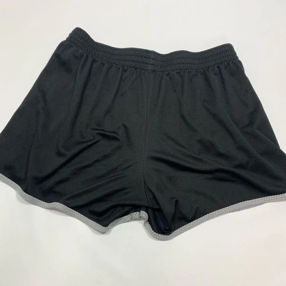 Champion  jogger short size large - Image 5