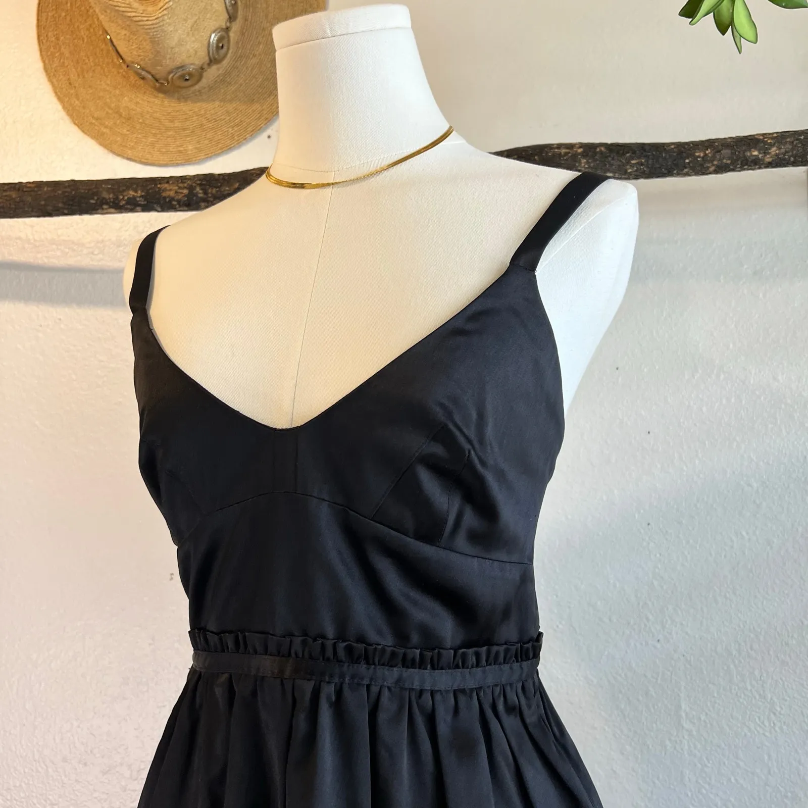 French Connection Black Satin Silky Deep Plunge Cocktail Evening Dress Size 2 - Image 2