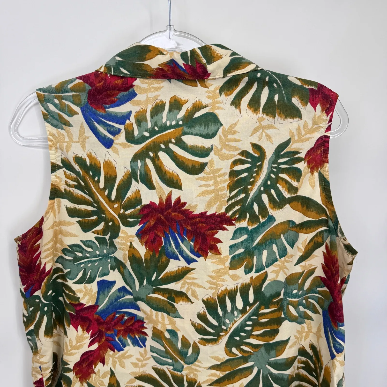 Hilo Hattie Hawaiian Sleeveless‎ Button Front Tropical Floral Print Top Size L Tan Size L - Image 6
