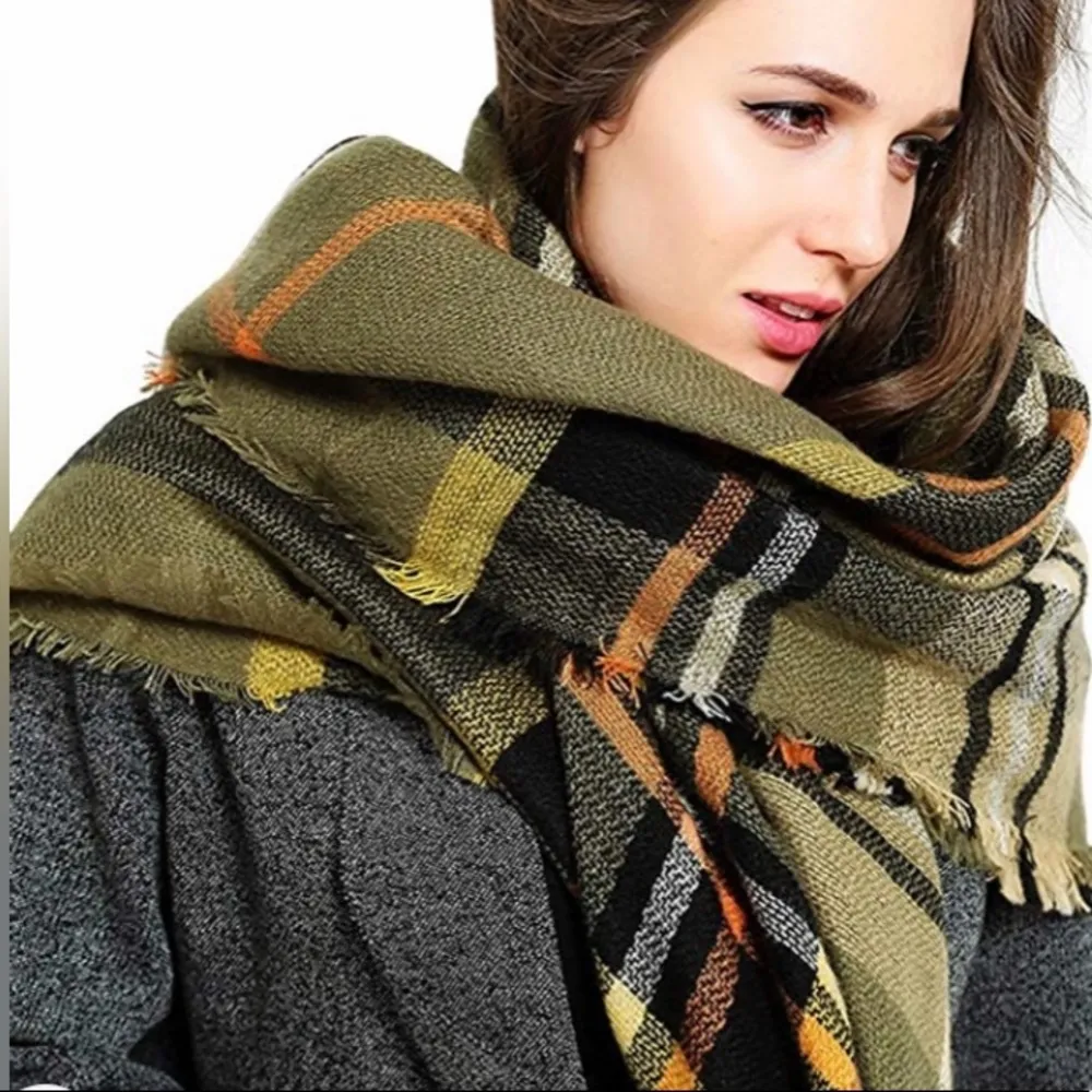 Oversized Green Plaid Blanket Scarf - Image 3