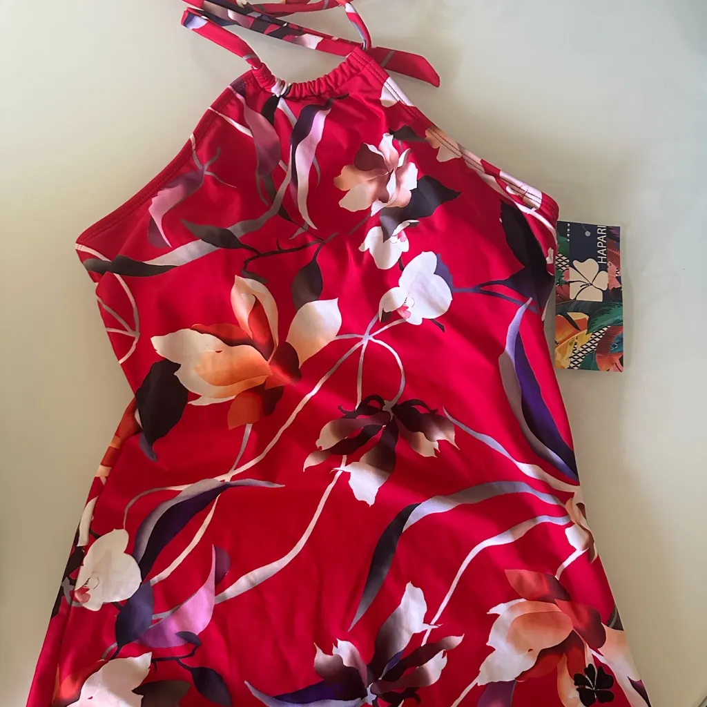 Hapari Vibrant Red Floral Swim Top Size M - Image 2
