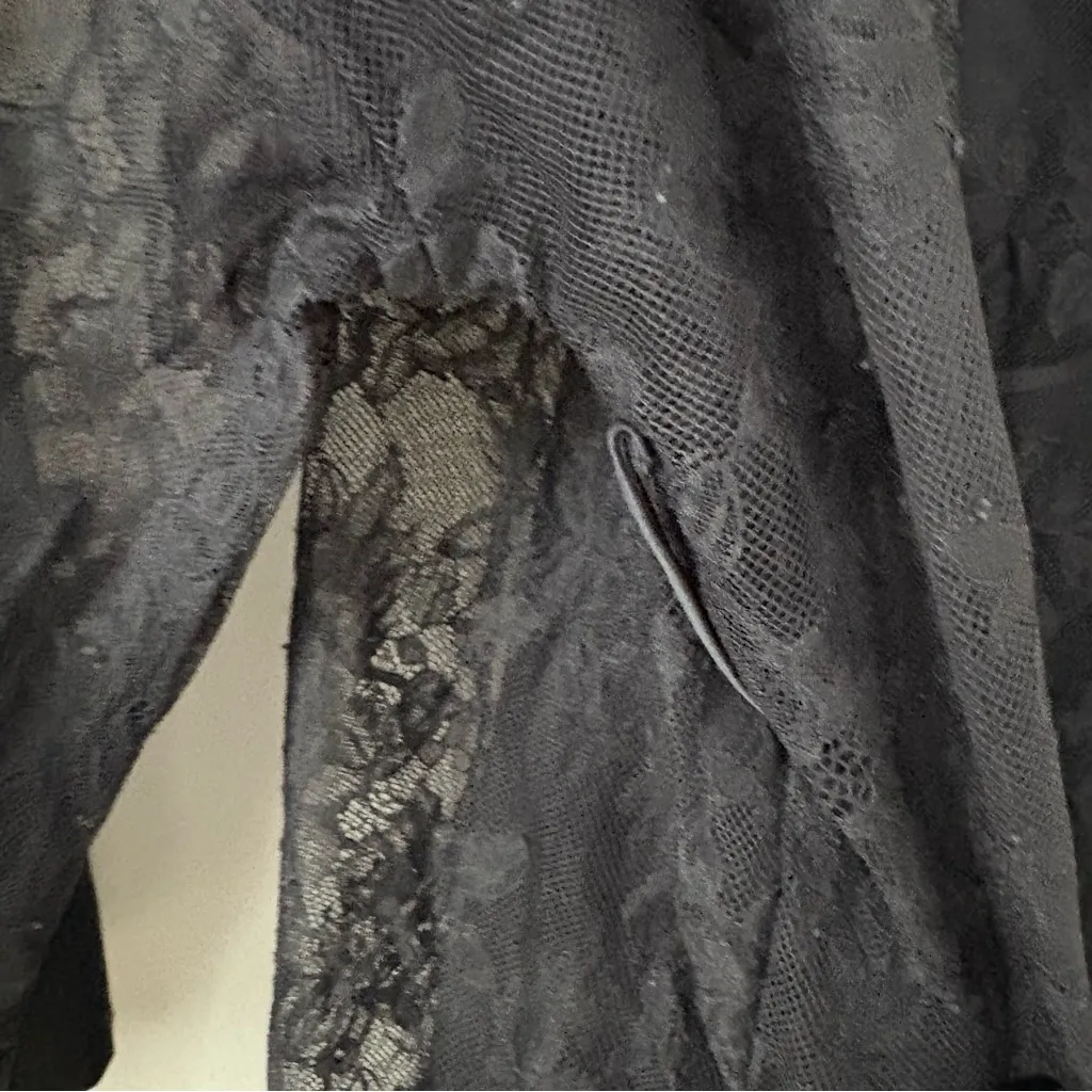 Victoria’s Secret Black Lace Kimono Robe Sheer Floral Size M/L - Image 10