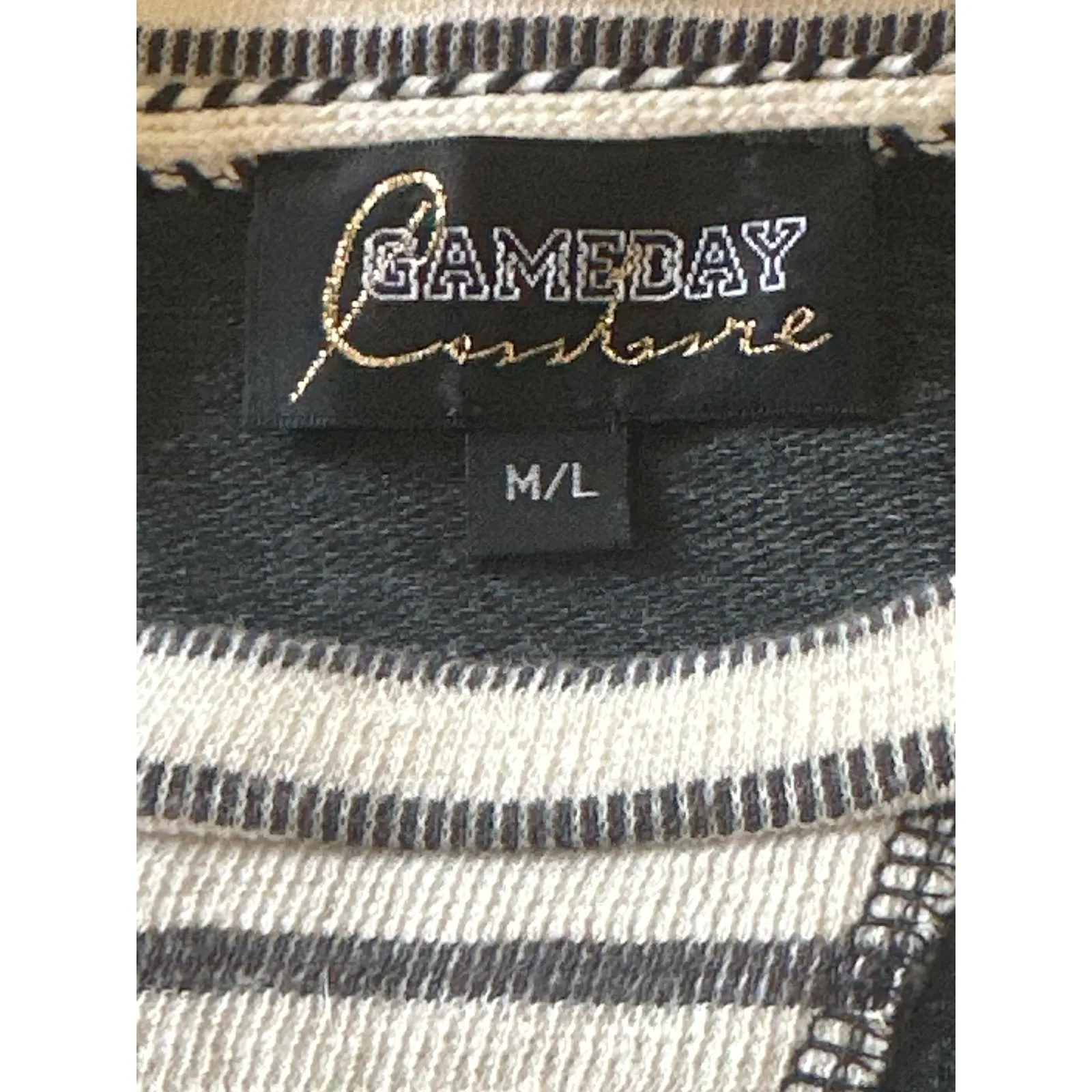 Nebraska Huskers Long Sleeve Shirt Womens M L Gray Red and wite Size undefined - Image 7