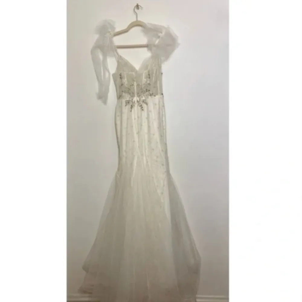 Mac Duggal Embellished Sleeveless Bow Tie Shoulder V-Neck Mermaid Gown - Image 10