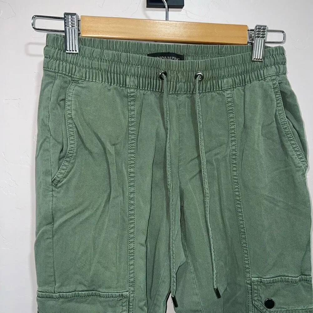 Banana Republic Army Green Cargo Pant Size XXS - Image 3