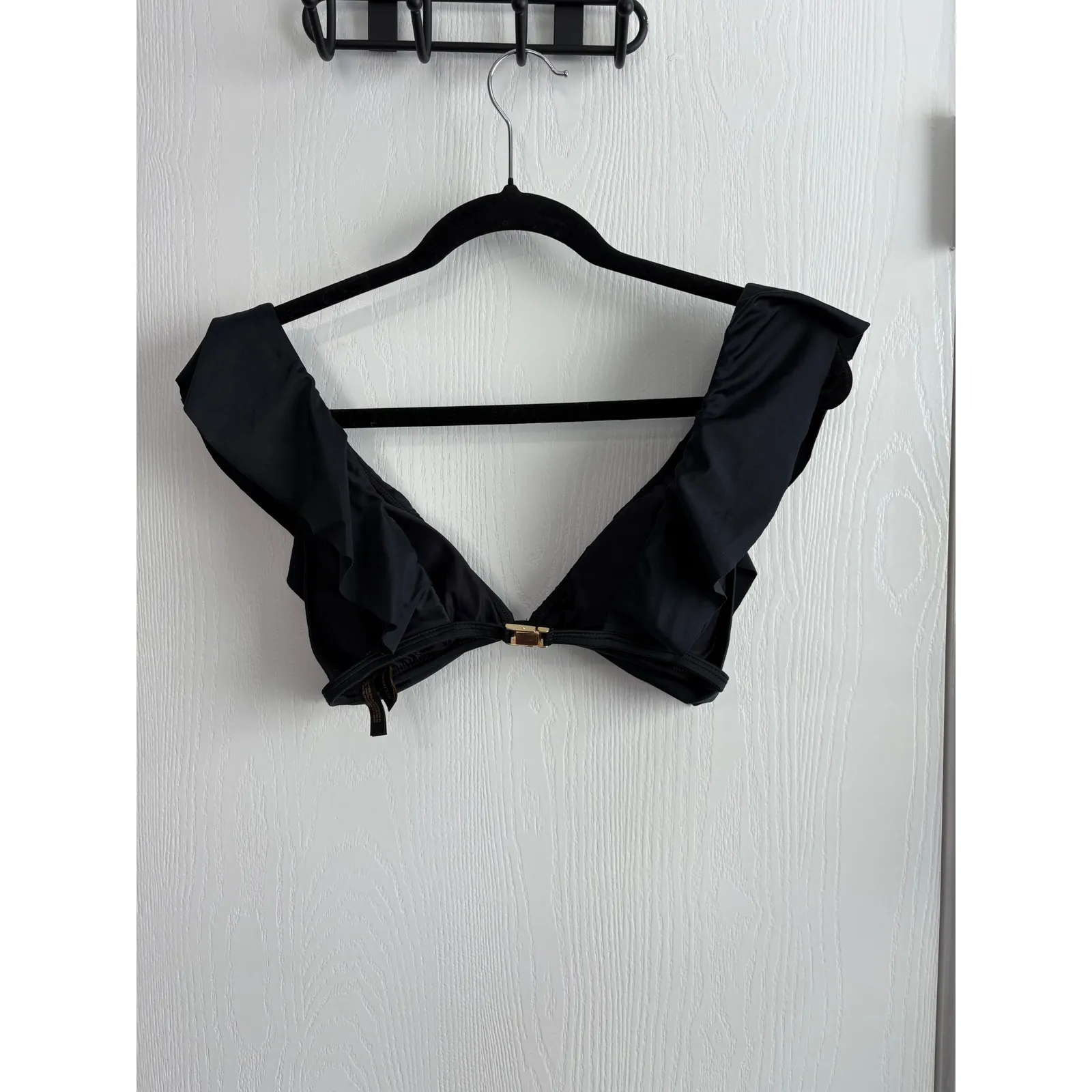 Vix Paula Hermanny Liz Bikini Top Black Size Med Gold Hardware Ruffle Lux Swim - Image 4