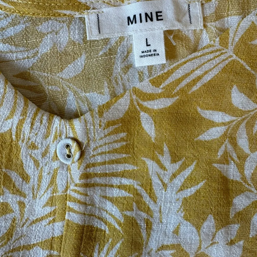 NIB MINE yellow and white tropical flower palm cami tank top fabric buttons L Size L - Image 8