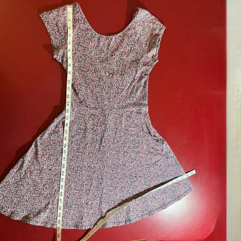 So Juniors Mini Dress woman’s med Ditsy Cross Back Fit Flare Boho Grunge Cotton - Image 4