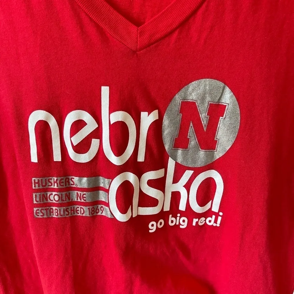 Blue 84 new with tags V neck Nebraska UNL Cornhuskers T-shirt in a size medium - Image 4