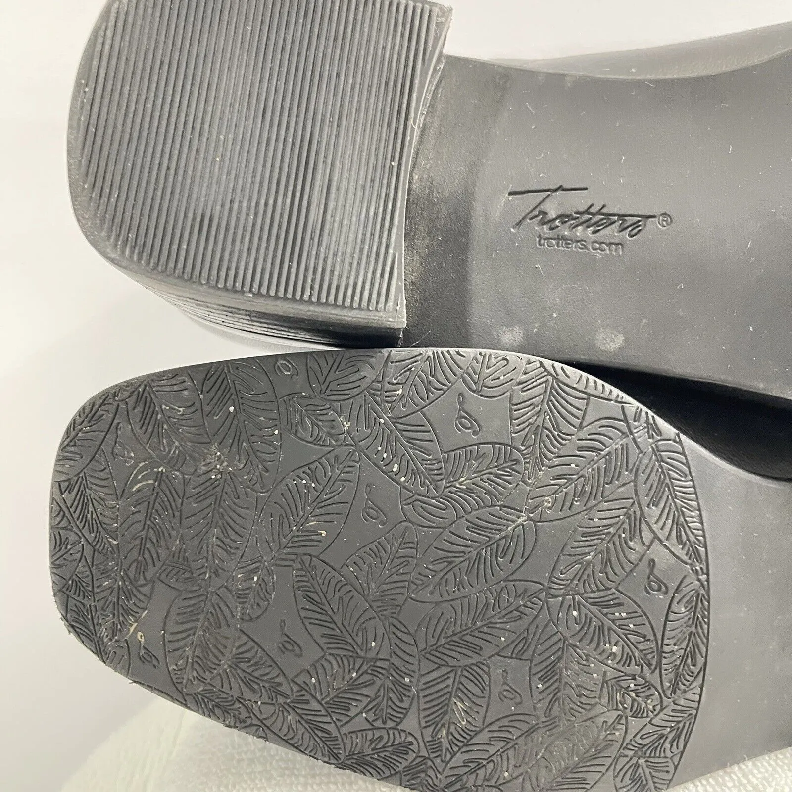 Trotters T4158 Loafers Women's Sz 8 Wide Black Leather Slip On Almond Toe Block - Image 8