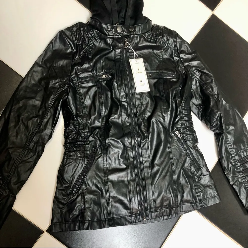 NWT Cinnie Black Faux Leather Hoodie Bomber Jacket Sweatshirt Layered Look sz L Size L - Image 2