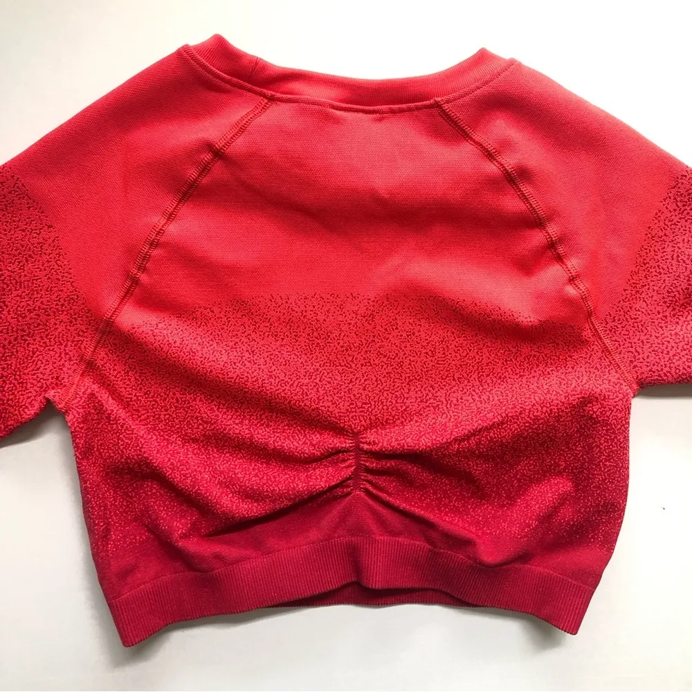 M Adapt Ombre Seamless Long Sleeve Crop Top - Image 4