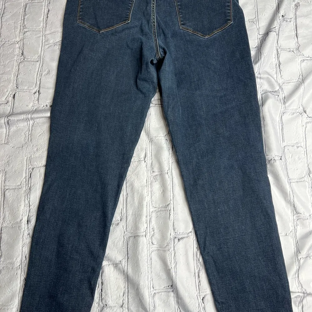 Lularoe Classic Blue Women's Jeans size 32 - Image 4