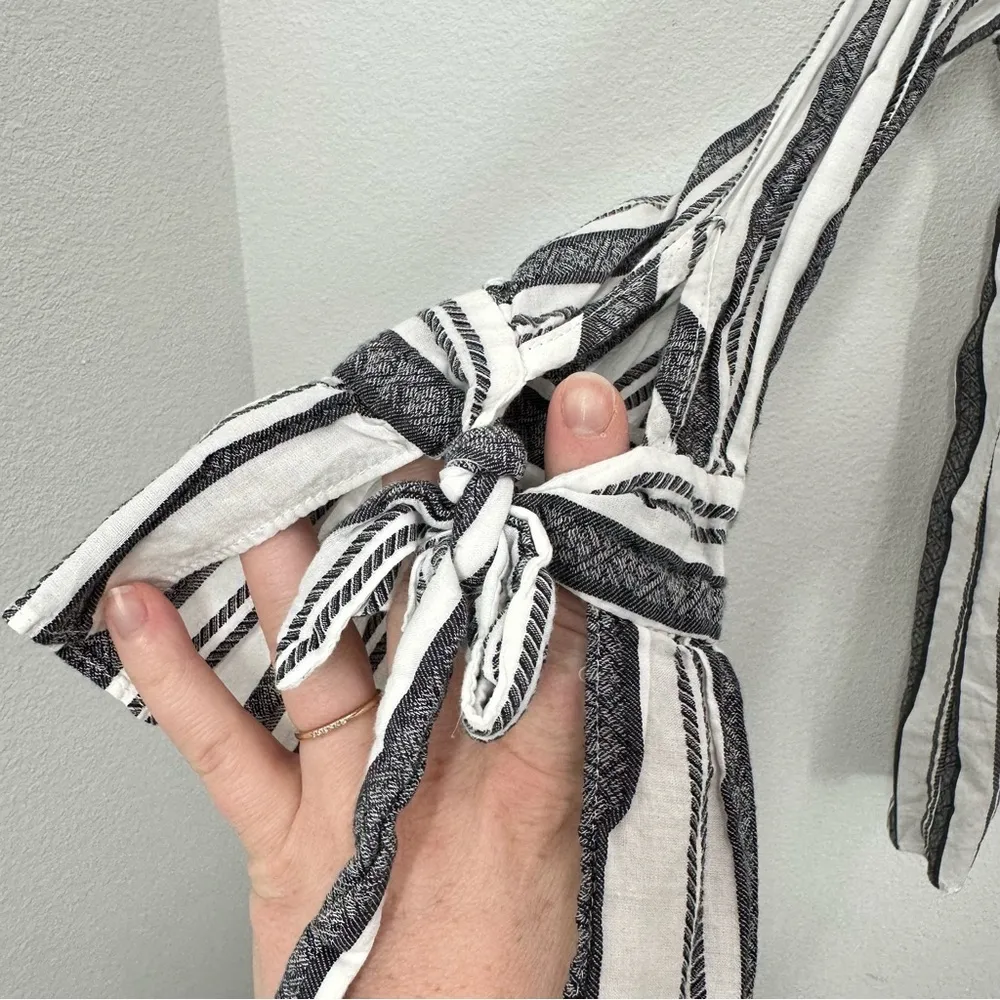 Drew Women's Size Small Grey Black White Striped 100% Cotton Button Up Blouse - Image 3