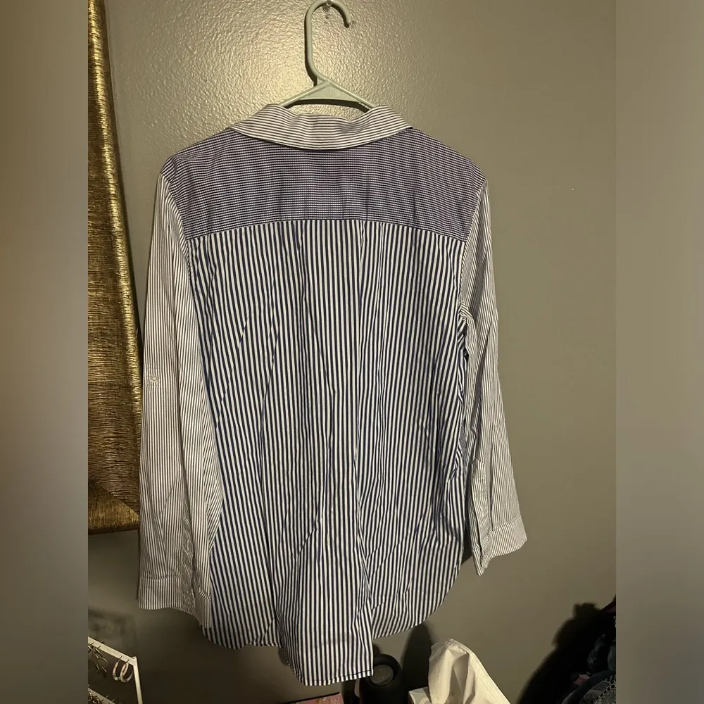 Calvin Klein button up - Image 4