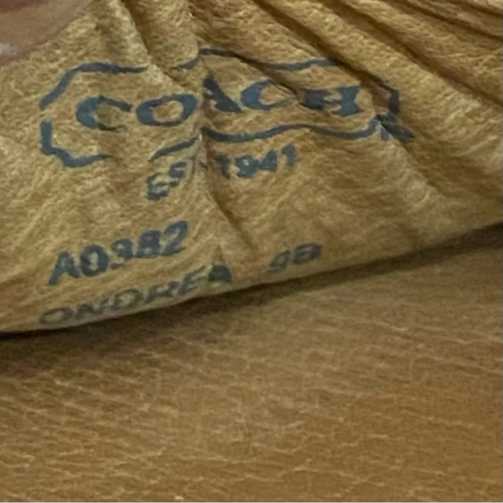 COACH “Ondrea” Off White Ecru Leather CC Logo Pointy Toe Ballet Flats Size 9B - Image 11