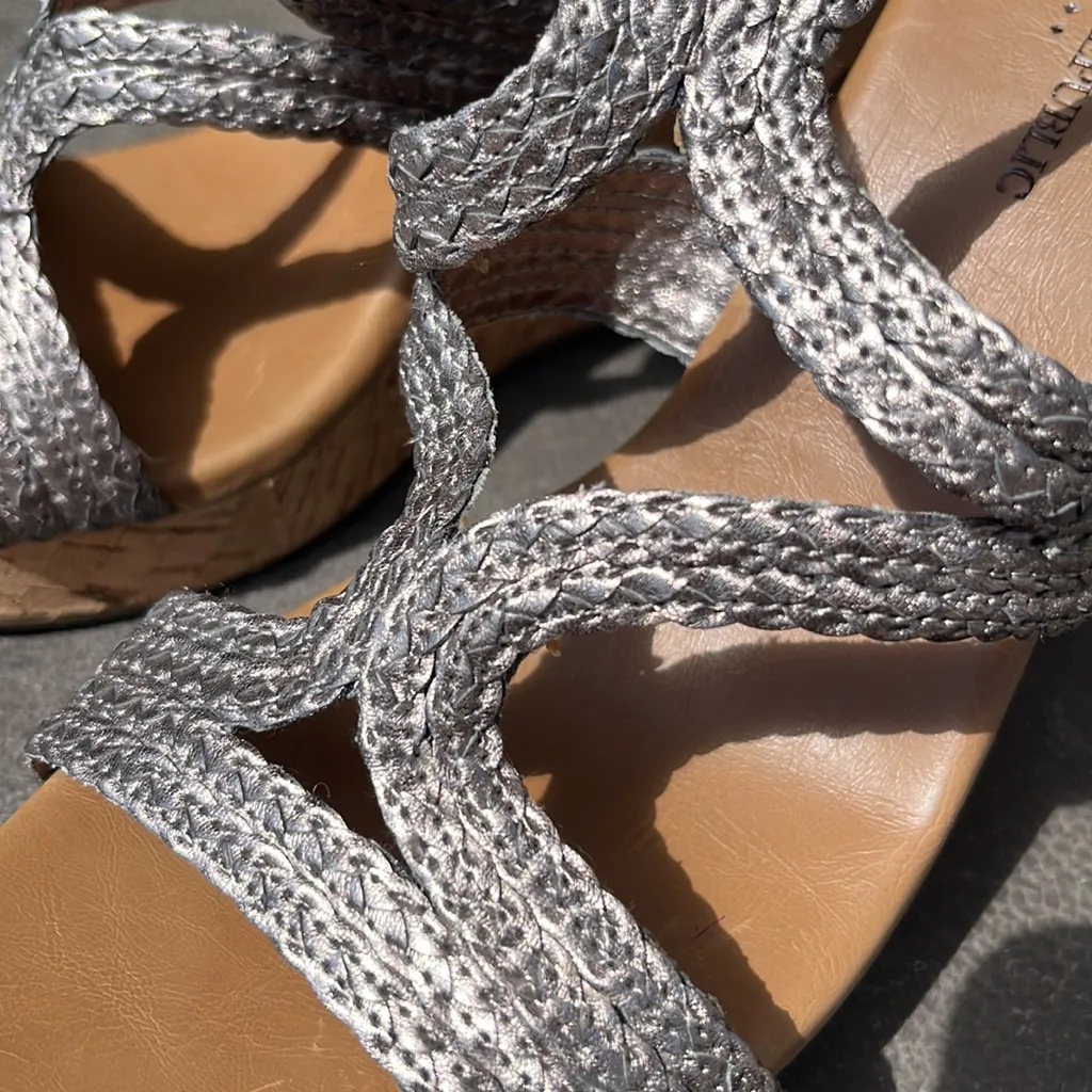 Banana Republic wedge sandals - Image 4