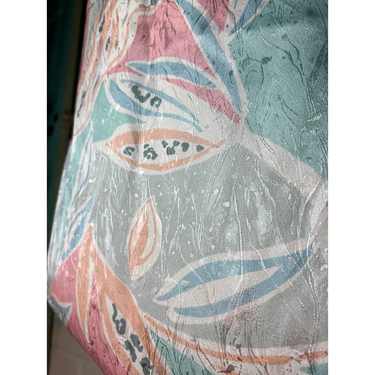 shirt button down short sleeve satin pastel pink green shoulder pads Size XL - Image 6