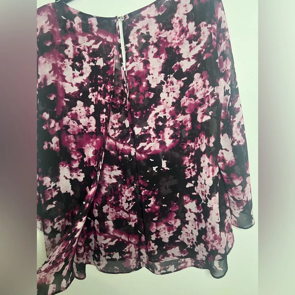 Jennifer Lopez Pink and Black Patterned Blouse size medium - Image 6