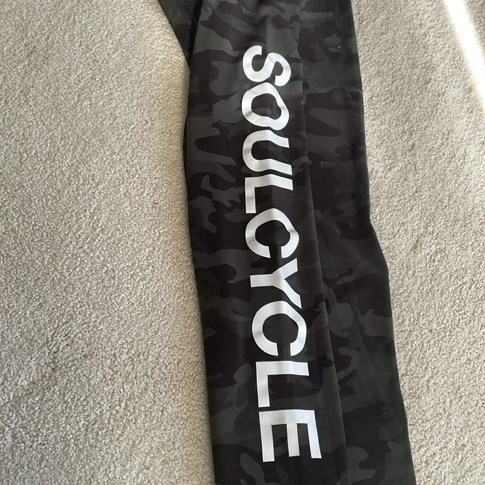 Cute Green Camo Lululemon x Soulcycle High Waisted Leggings - Image 5