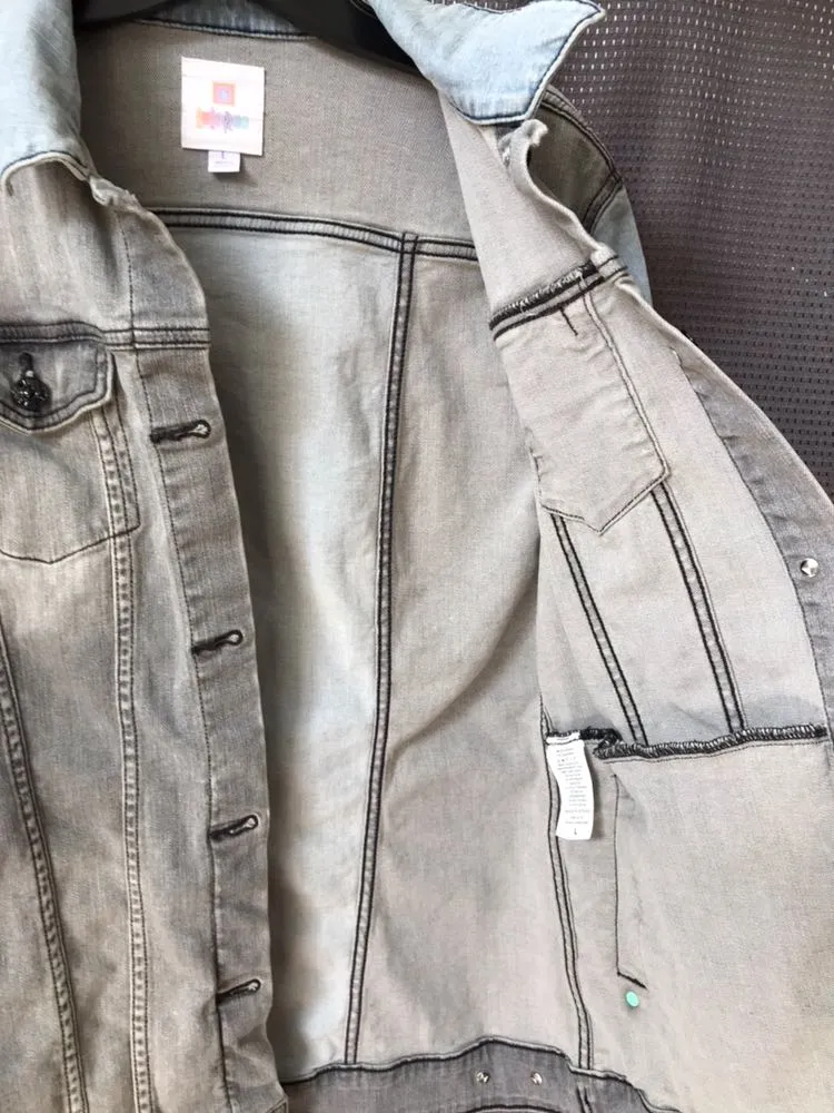 LuLaRoe Two Toned Denim Jacket - Image 6