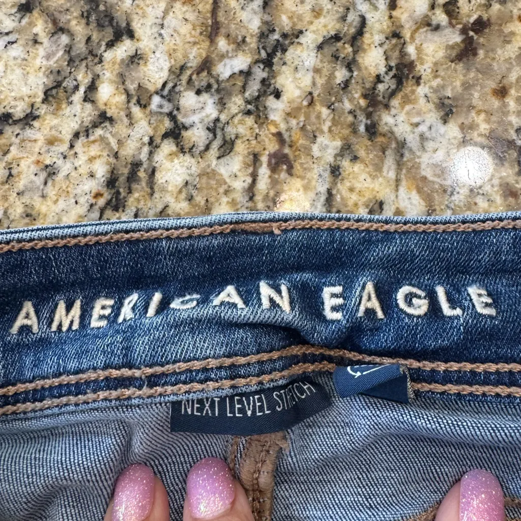 American Eagle Outfitters Curvy kick boot bootcut Jeans Size 0 PETITE SHORT - Image 3