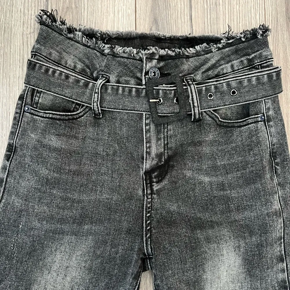 Risen Jean High-Waisted Distressed Faded Black Fray Hem Belted Jeans | 26/3 - Image 3