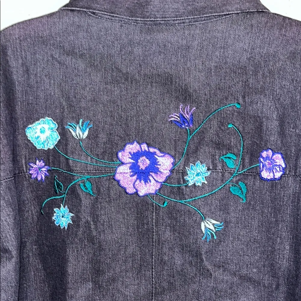 Vintage Embroidered Jean Jacket with Floral Design Purple Size M - Image 4