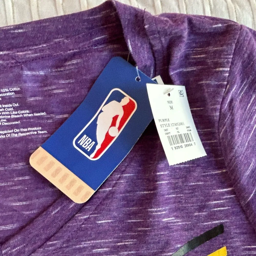 Official NBA Los Angeles Lakers heathered purple team logo sporty v-neck top M - Image 5