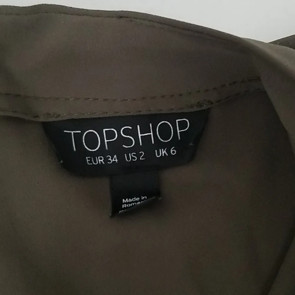 NWOT! TopShop Olive Khaki Elegant Romper - Image 4