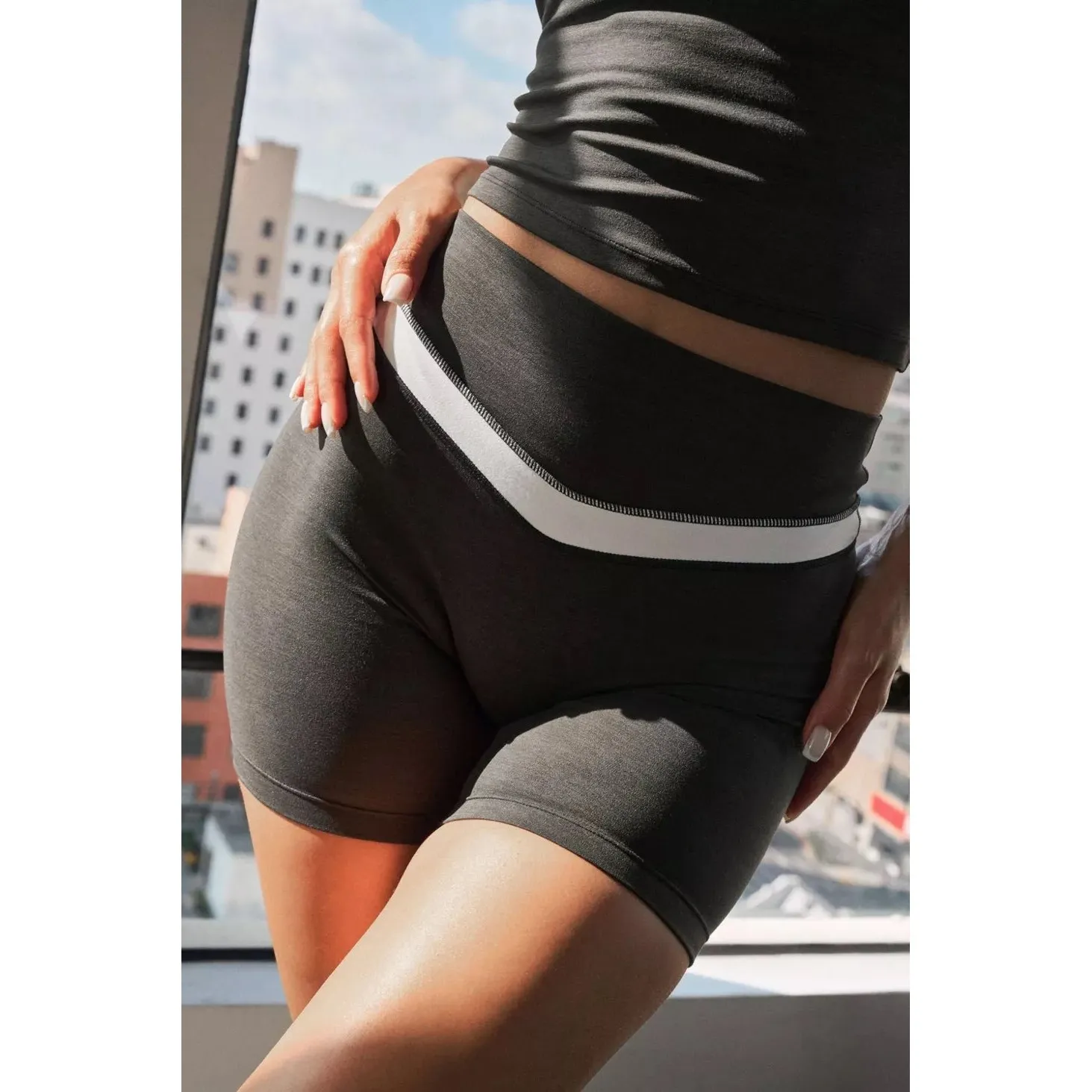 Vitality Daydream Bike Short Tuxedo V Block Athletic Dark Gray Heathered Large Black - Image 2